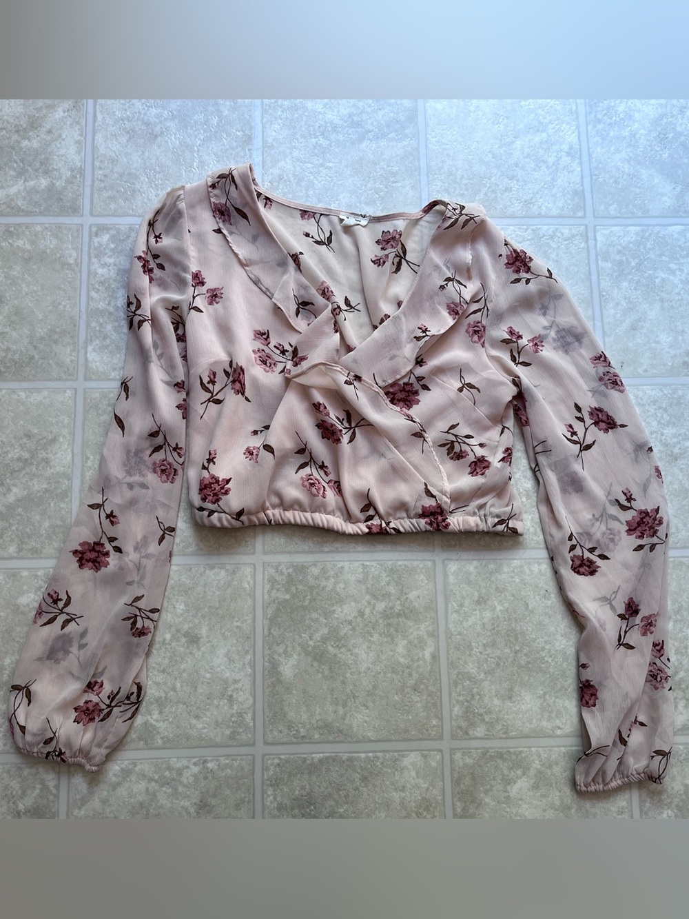 Garage Long Sleeve Open Neck Sheer Crop Floral Blouse Size Small